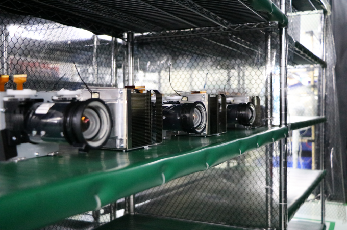 ফ্লাইন ২০২৫ পেশাদার ৩এলসিডি ৪ কে লেজার প্রজেক্টর ৭২০০ অ্যানসি লুমেনস আল্ট্রা এইচডি ৩৮৪০x২১৬০ উচ্চ উজ্জ্বলতা ব্যবসায়িক শিক্ষার জন্য বড় ভেন্যুস ভোজের হল স্টেজ 13