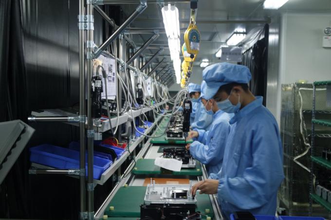 ফ্লাইন ২০২৫ পেশাদার ৩এলসিডি ৪ কে লেজার প্রজেক্টর ৭২০০ অ্যানসি লুমেনস আল্ট্রা এইচডি ৩৮৪০x২১৬০ উচ্চ উজ্জ্বলতা ব্যবসায়িক শিক্ষার জন্য বড় ভেন্যুস ভোজের হল স্টেজ 16